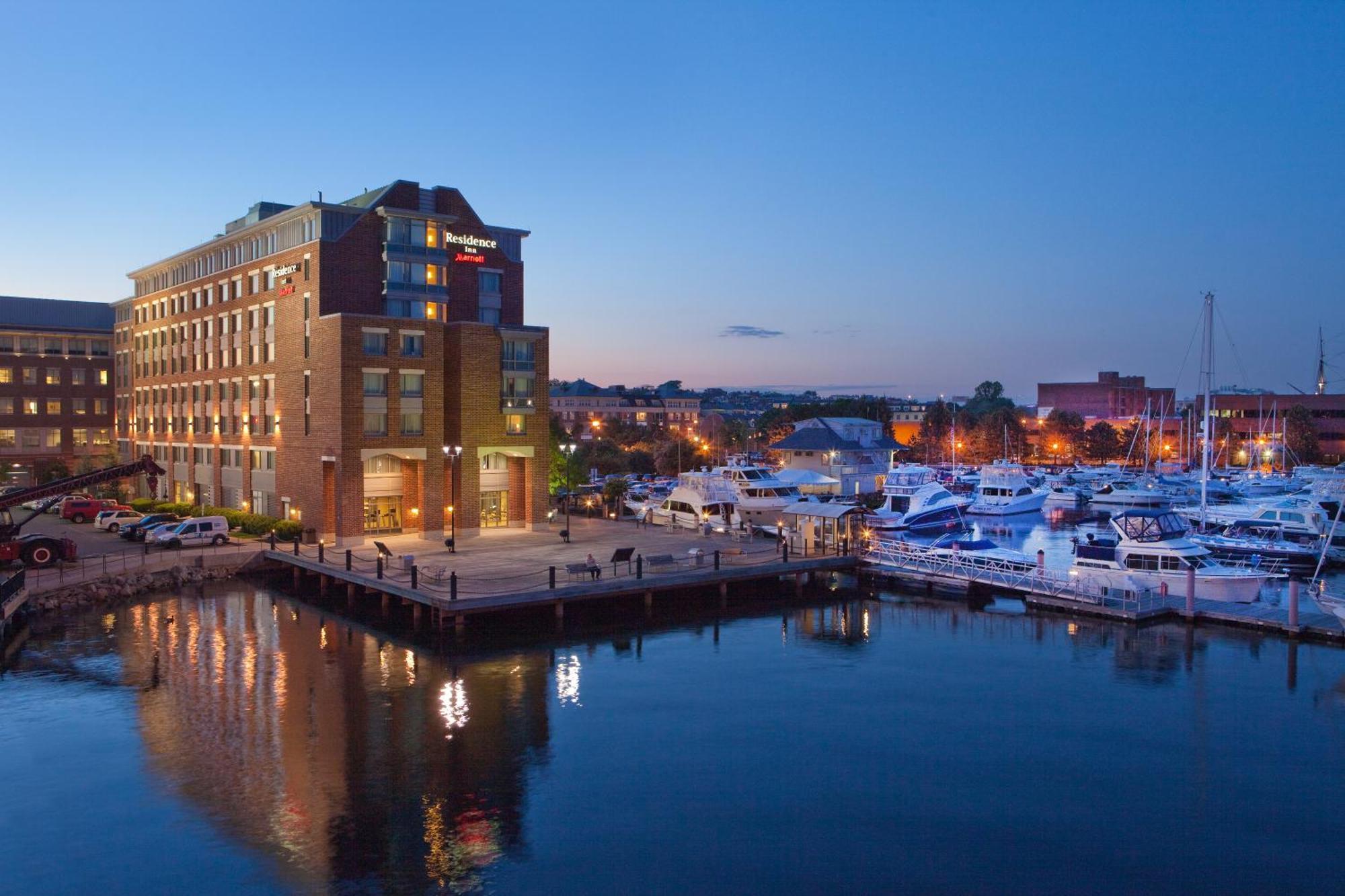 Residence Inn By Marriott Boston Harbor On Tudor Wharf Eksteriør billede